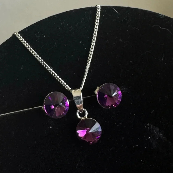 925 Sterling Silver Circle Set with Fine Austrian crystals - Picture 1 of 12